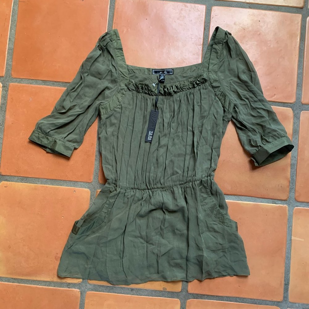 NWT Green Ya Da Silk Top size L
